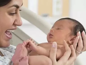 تفاوت زایمان طبیعی و سزارین